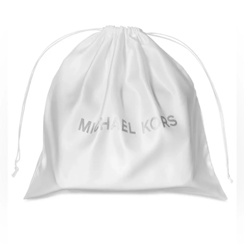 NWT! (1) Medium white Michael Kors Dust bag Cover•silver sparkling logo•16“x15“